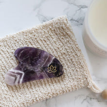 Indlæs billede til gallerivisning Emma Gua Sha - Amethyst Gua-sha.dk