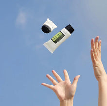 Indlæs billede til gallerivisning Cosrx - Aloe Soothing Sun Cream SPF50 Gua-sha.dk