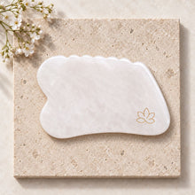 Indlæs billede til gallerivisning Ellie Lift Gua Sha i A-grade bjergkrystal Gua-sha.dk