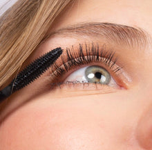 Indlæs billede til gallerivisning Charlotte bio volume boost mascara - sort Gua-sha.dk
