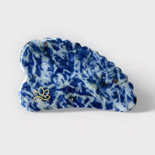 Indlæs billede til gallerivisning Gua Sha kit – Aya blue jasper med jojobaolie Gua-sha.dk