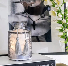Indlæs billede til gallerivisning Aroma Diffuser - Grey Tassel - gråt glas Gua-sha.dk