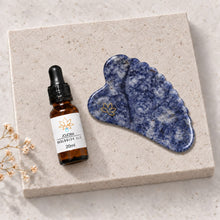 Indlæs billede til gallerivisning Gua Sha kit – Aya i A-grade blue jasper med jojobaolie Gua-sha.dk