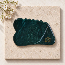 Indlæs billede til gallerivisning Ellie Lift Gua Sha i A-grade Moss Agate | Lifting, drænage & ansigtsmassage Gua-sha.dk