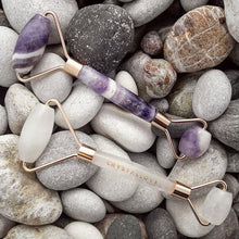 Indlæs billede til gallerivisning Crystallove Faceroller - Bjergkrystal Faceroller Gua-sha.dk