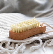 Indlæs billede til gallerivisning HÅND- FOD & NEGLEBØRSTE Gua-sha.dk