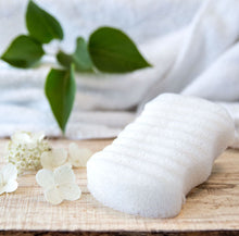 Indlæs billede til gallerivisning Organic Konjac Svamp Body - Pure, til alle hudtyper Gua-sha.dk