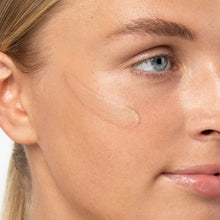Indlæs billede til gallerivisning NATURAL GLOW LIQUID FOUNDATION - 209 COOL BEIGE Gua-sha.dk
