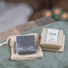 Indlæs billede til gallerivisning PUREMETICS - PEELING SÆBEBAR MED OLIVEN & VALMUEFRØ Gua-sha.dk