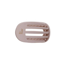 Indlæs billede til gallerivisning By Stær Eva hårklemme Mat lys Beige - 9 cm Gua-sha.dk
