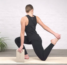 Indlæs billede til gallerivisning Yogablok i Hård Skum – Beige
