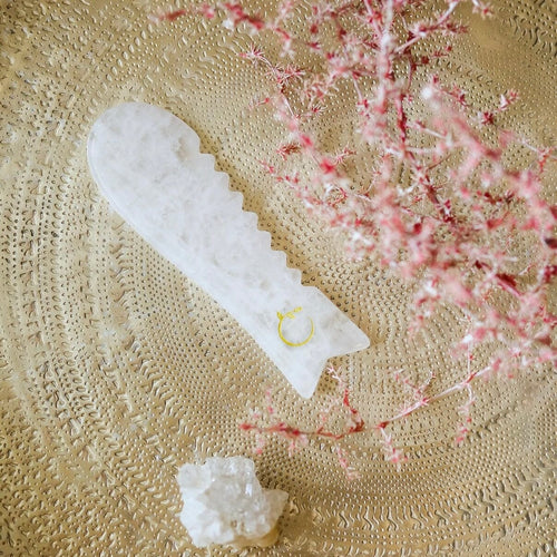 Louise Nørgaard Face Gua Sha - Fisk Bjergkrystal Gua-sha.dk