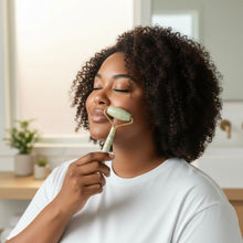 Indlæs billede til gallerivisning Jade Faceroller – Essential Edition Gua-sha.dk
