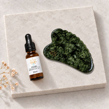 Indlæs billede til gallerivisning Gua Sha kit – Aya grøn jade med jojobaolie Gua-sha.dk
