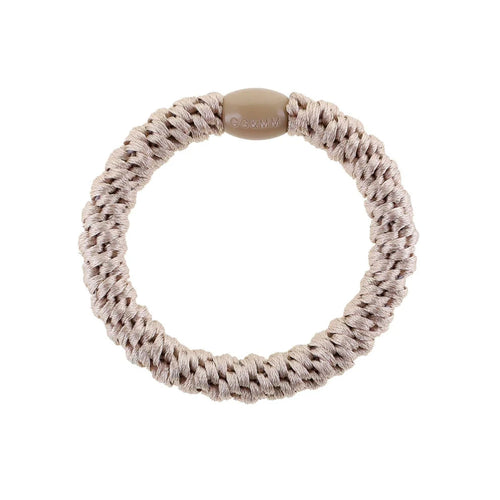 By Stær - Hårelastik - Sand/Hvid Gua-sha.dk