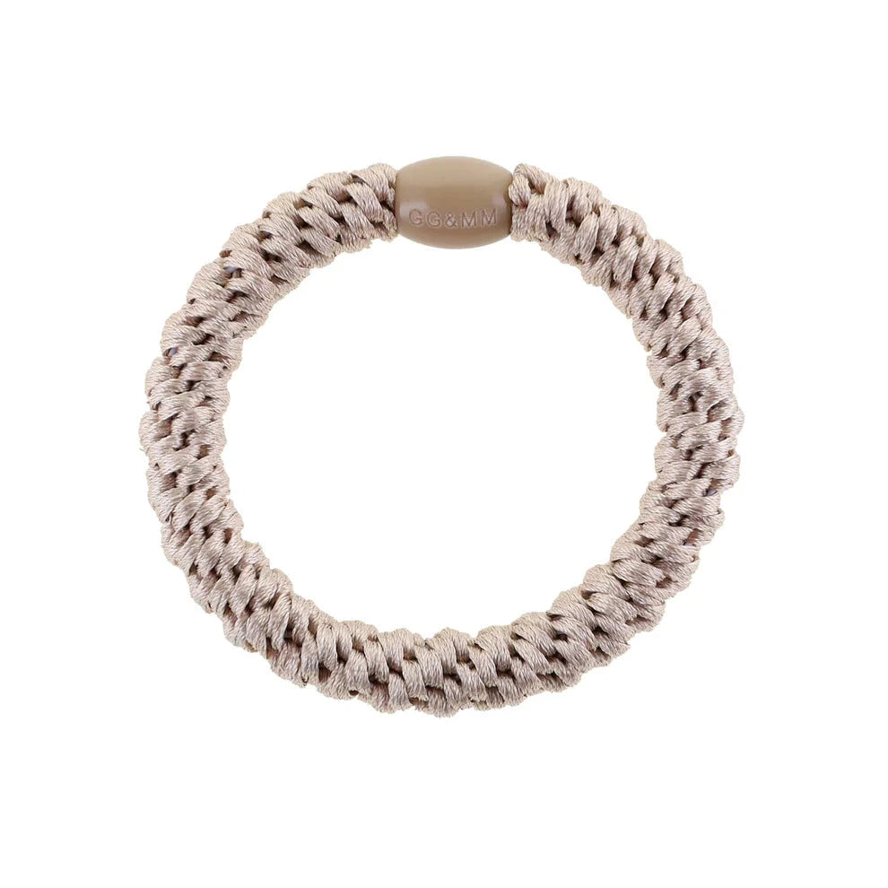 By Stær - Hårelastik - Sand/Hvid Gua-sha.dk