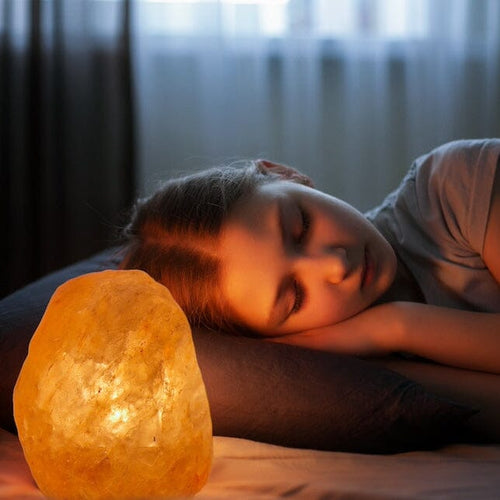 Himalaya Saltlampe med ledning og pære - 20 cm Gua-sha.dk